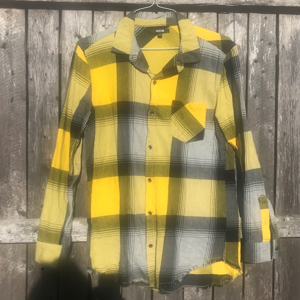 Long sleeve plaid flannel shirt  with raw hem